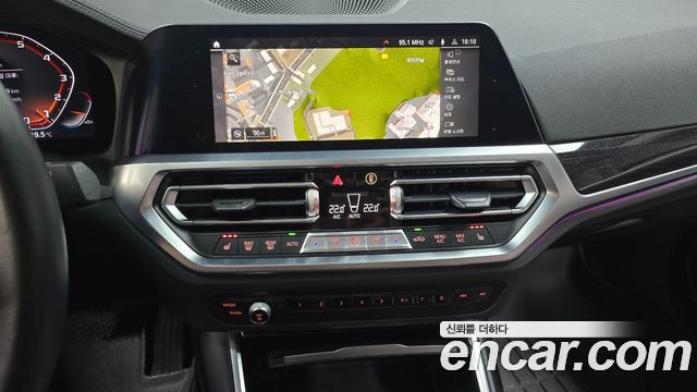 BMW 3-Series 2022 — photo 19