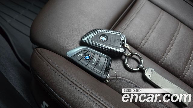 BMW 3-Series 2022 — photo 22