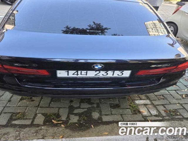 BMW 5-Series 2019 — photo 2