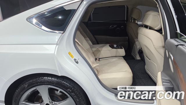 Genesis G80 2023 — photo 17