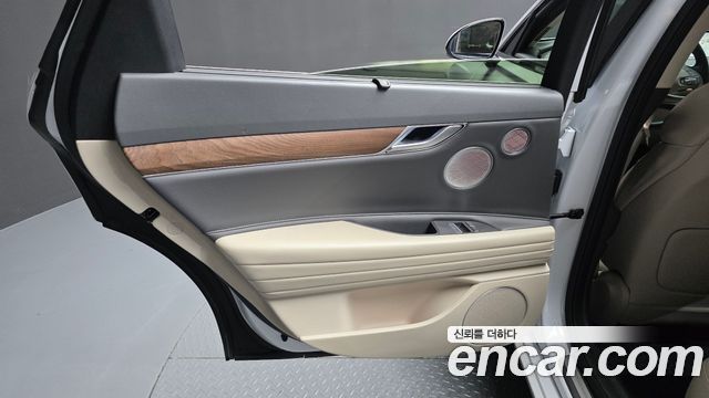 Genesis G80 2023 — photo 15