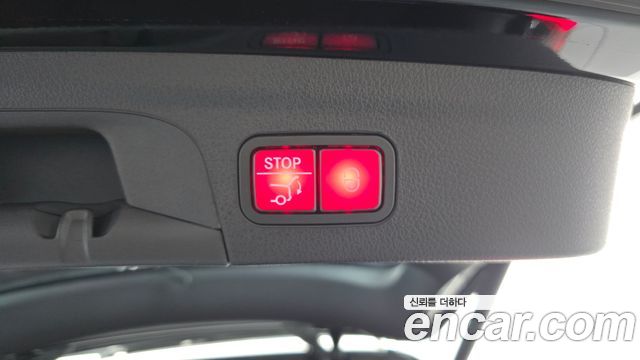 Mercedes-Benz GLE-Class 2023 — photo 17