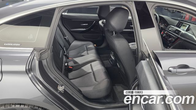 BMW 4-Series 2020 — photo 18