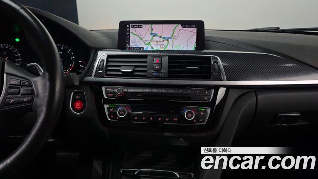 BMW 4-Series 2020 — photo 26