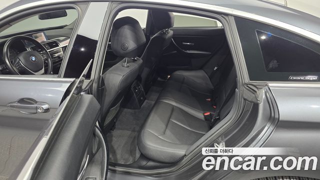 BMW 4-Series 2020 — photo 16