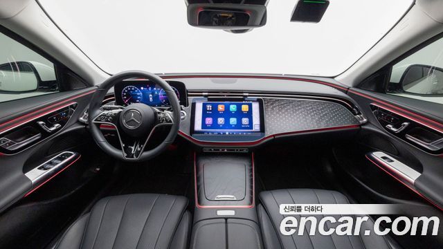 Mercedes-Benz E-Class 2025 — photo 7