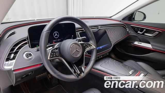 Mercedes-Benz E-Class 2025 — photo 13