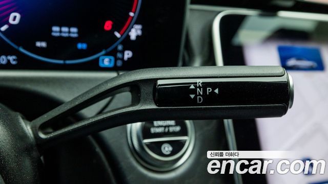 Mercedes-Benz E-Class 2025 — photo 19