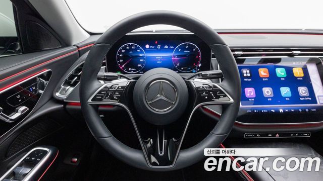 Mercedes-Benz E-Class 2025 — photo 20