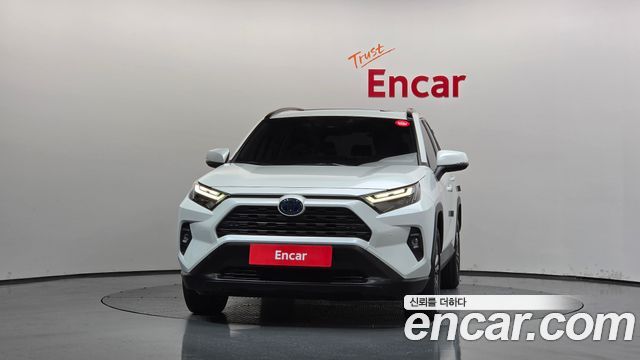 Toyota RAV4 2023 — photo 3