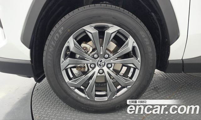 Toyota RAV4 2023 — photo 5