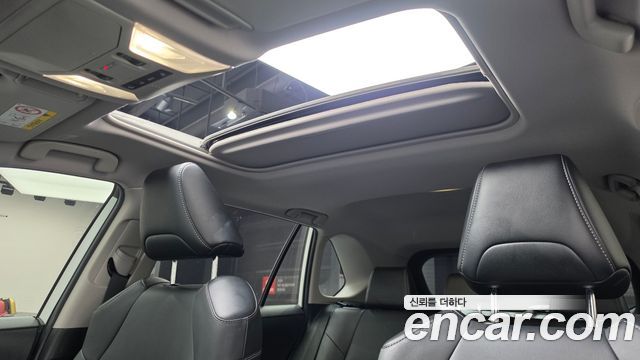 Toyota RAV4 2023 — photo 22