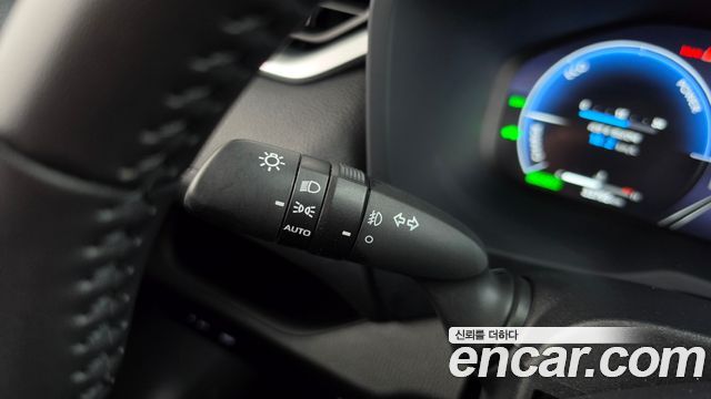 Toyota RAV4 2023 — photo 32