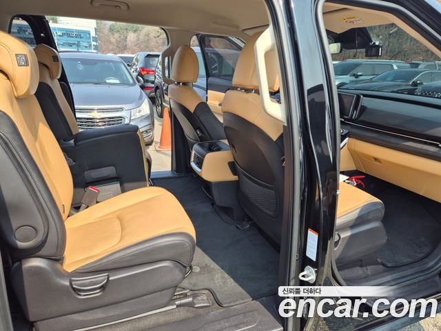 Kia Canival 2023 — photo 14