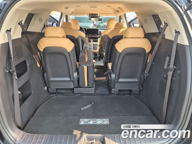 Kia Canival 2023 — photo 15