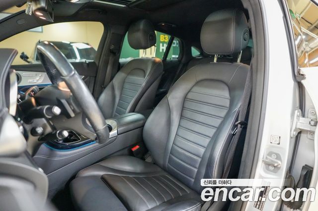 Mercedes-Benz GLC-Class 2017 — photo 16