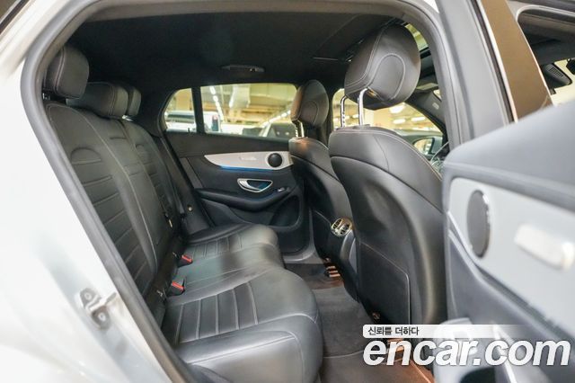 Mercedes-Benz GLC-Class 2017 — photo 17