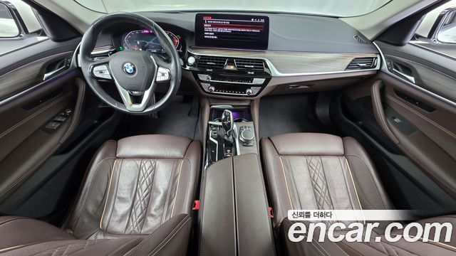 BMW 5-Series 2021 — photo 7