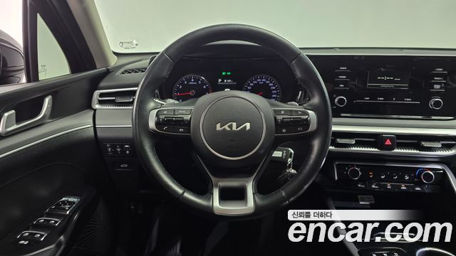 Kia K5 2023 — photo 20