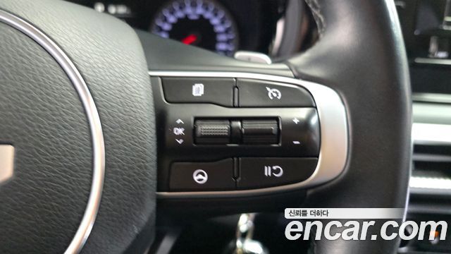 Kia K5 2023 — photo 22
