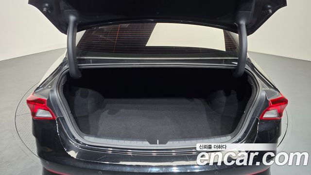 Kia K5 2023 — photo 23