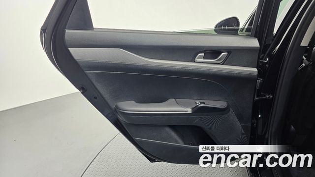 Kia K5 2023 — photo 15