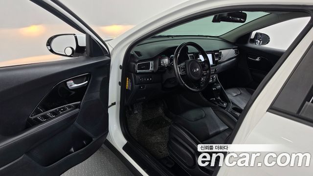 Kia Niro 2019 — photo 13