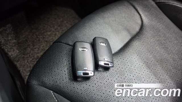 Kia Niro 2019 — photo 23