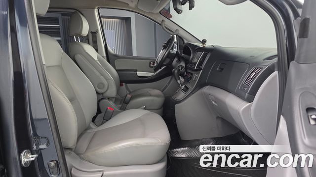 Hyundai Starex 2021 — photo 11