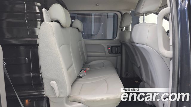 Hyundai Starex 2021 — photo 12