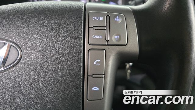 Hyundai Starex 2021 — photo 18