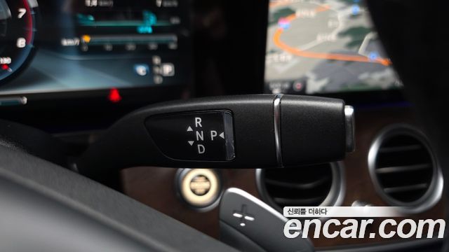 Mercedes-Benz E-Class 2017 — photo 12