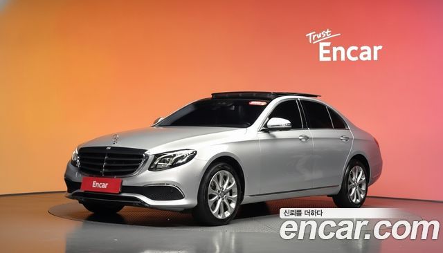 Mercedes-Benz E-Class 2017 — photo 1