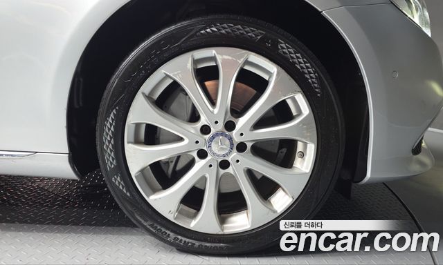 Mercedes-Benz E-Class 2017 — photo 7