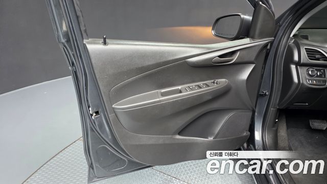 Chevrolet Korea Spark 2022 — photo 14