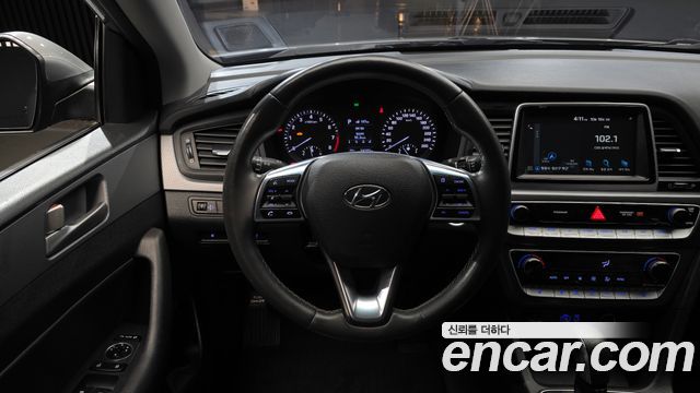 Hyundai Sonata 2018 — photo 13