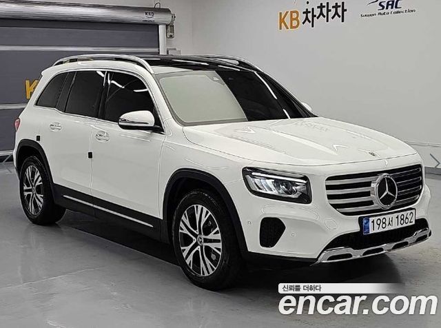 Mercedes-Benz GLB-Class 2024 — photo 4