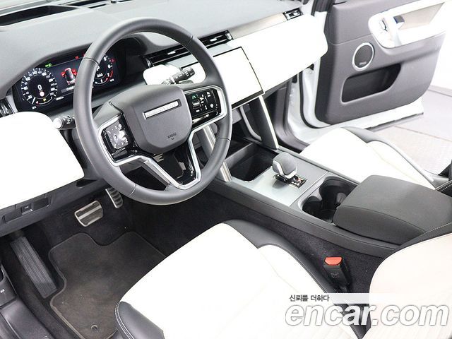 Land Rover Discovery Sport 2025 — photo 16