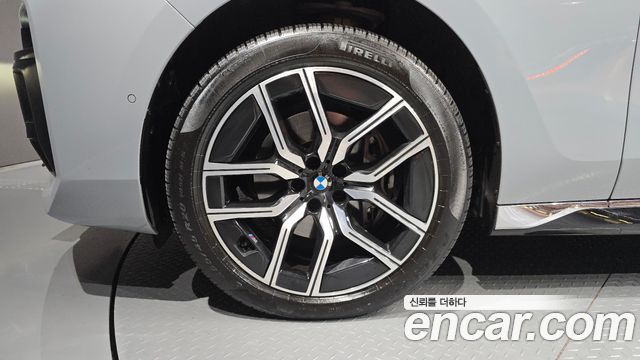 BMW 7-Series 2024 — photo 5