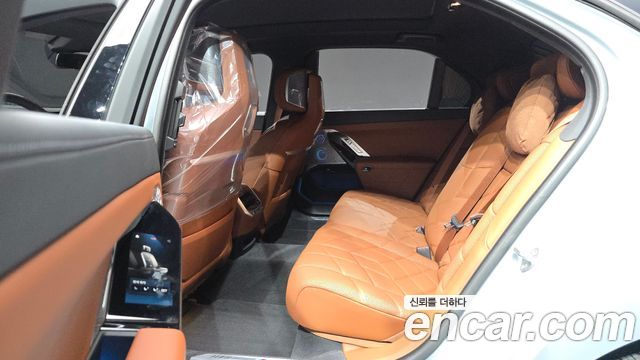 BMW 7-Series 2024 — photo 17