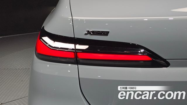 BMW 7-Series 2024 — photo 9