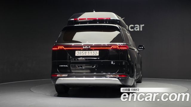 Kia Canival 2023 — photo 4