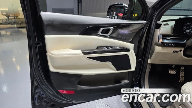Kia Canival 2023 — photo 14