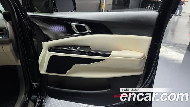 Kia Canival 2023 — photo 15