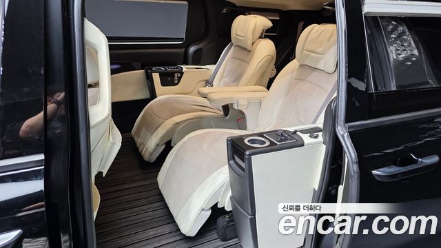 Kia Canival 2023 — photo 16