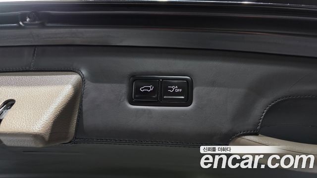 Kia Canival 2023 — photo 38