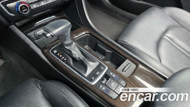 Kia K5 2016 — photo 12