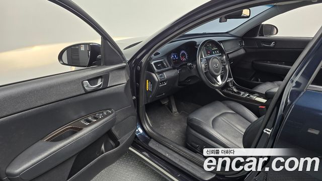 Kia K5 2016 — photo 13