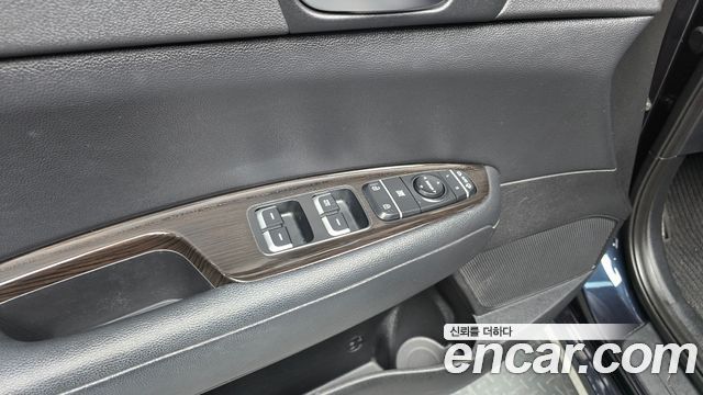Kia K5 2016 — photo 25