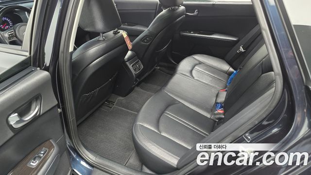Kia K5 2016 — photo 16